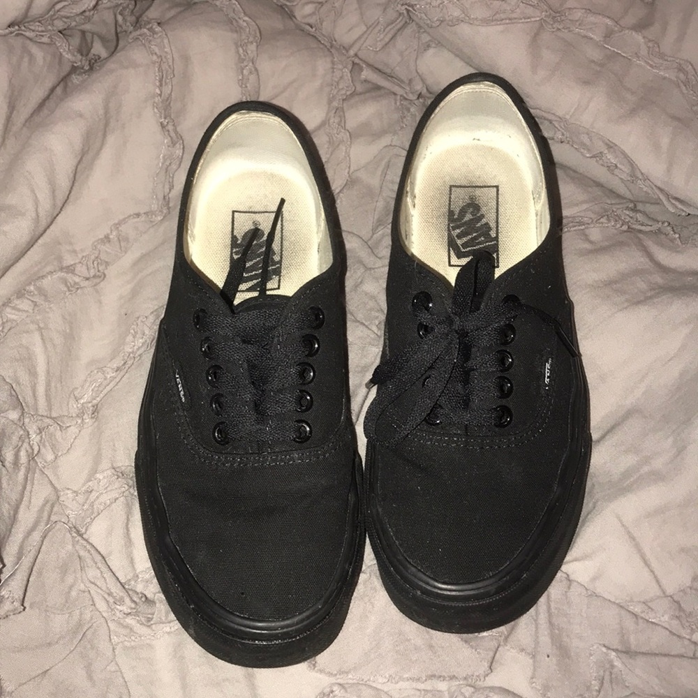 VANS - Picture 2 of 4